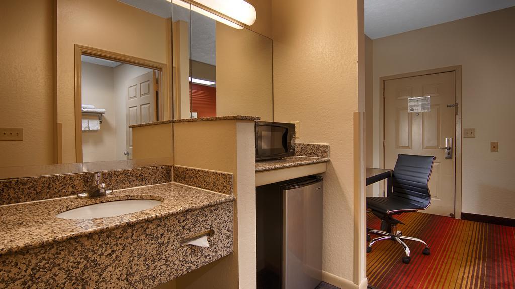 America'S Best Value Inn & Suites-Clinton Zewnętrze zdjęcie