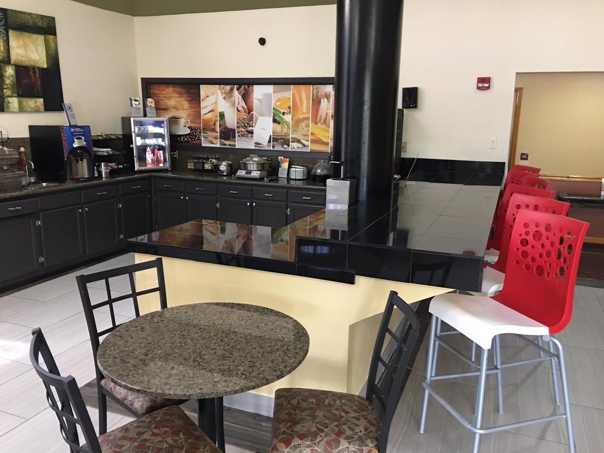 America'S Best Value Inn & Suites-Clinton Zewnętrze zdjęcie