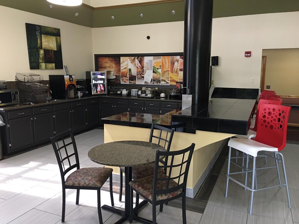 America'S Best Value Inn & Suites-Clinton Zewnętrze zdjęcie