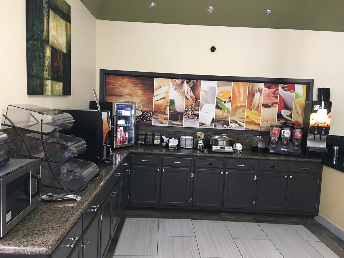 America'S Best Value Inn & Suites-Clinton Zewnętrze zdjęcie