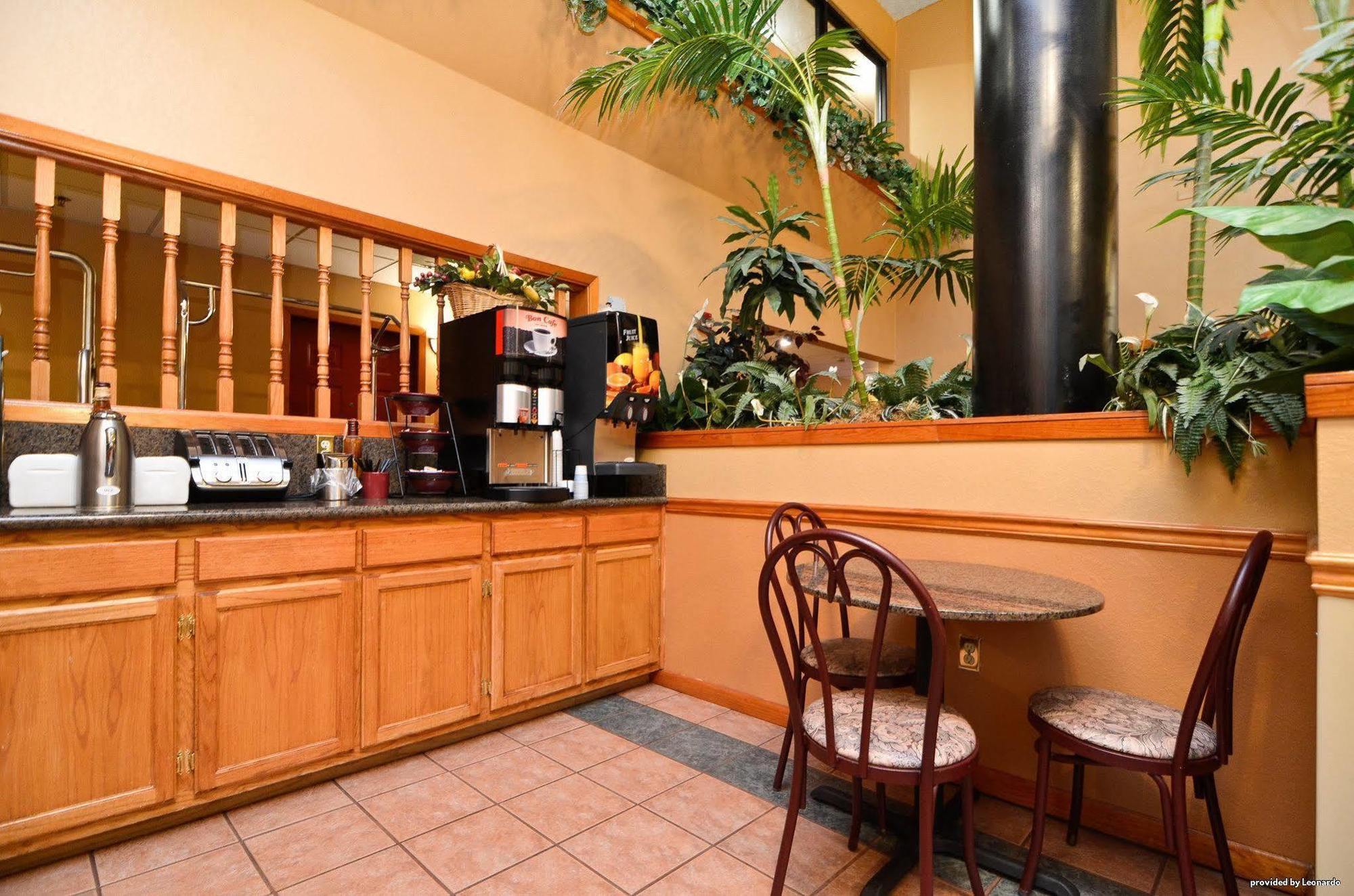 America'S Best Value Inn & Suites-Clinton Zewnętrze zdjęcie