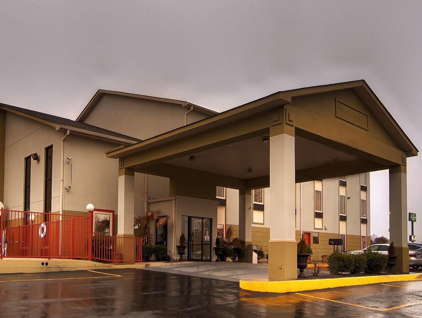 America'S Best Value Inn & Suites-Clinton Zewnętrze zdjęcie